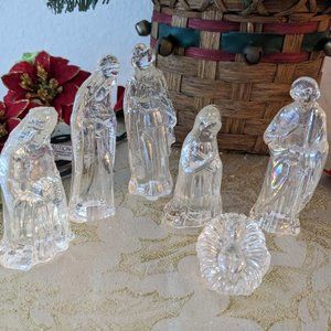 6 Piece Iridescent Glass Nativity Figures + Vibrant Needlepoint-Like Placemat